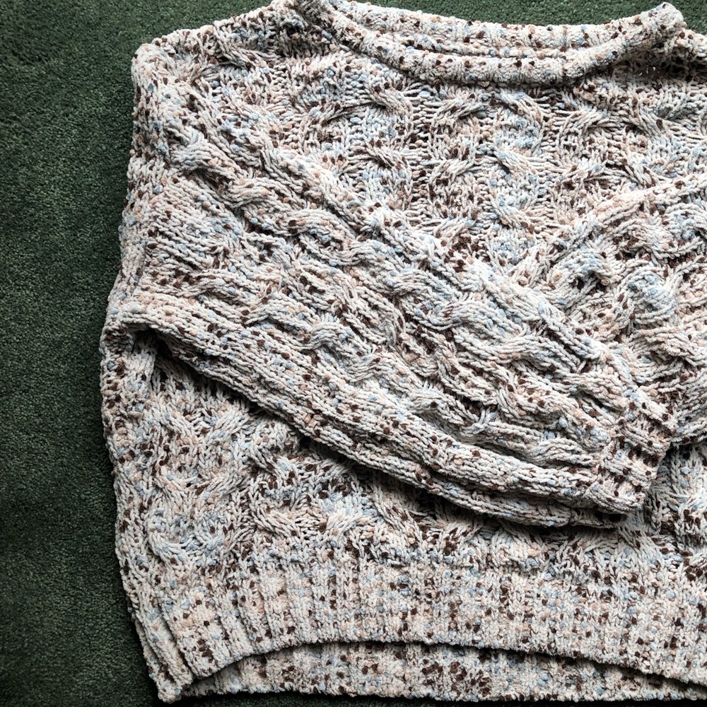 Sweater - Picture 2 of 5